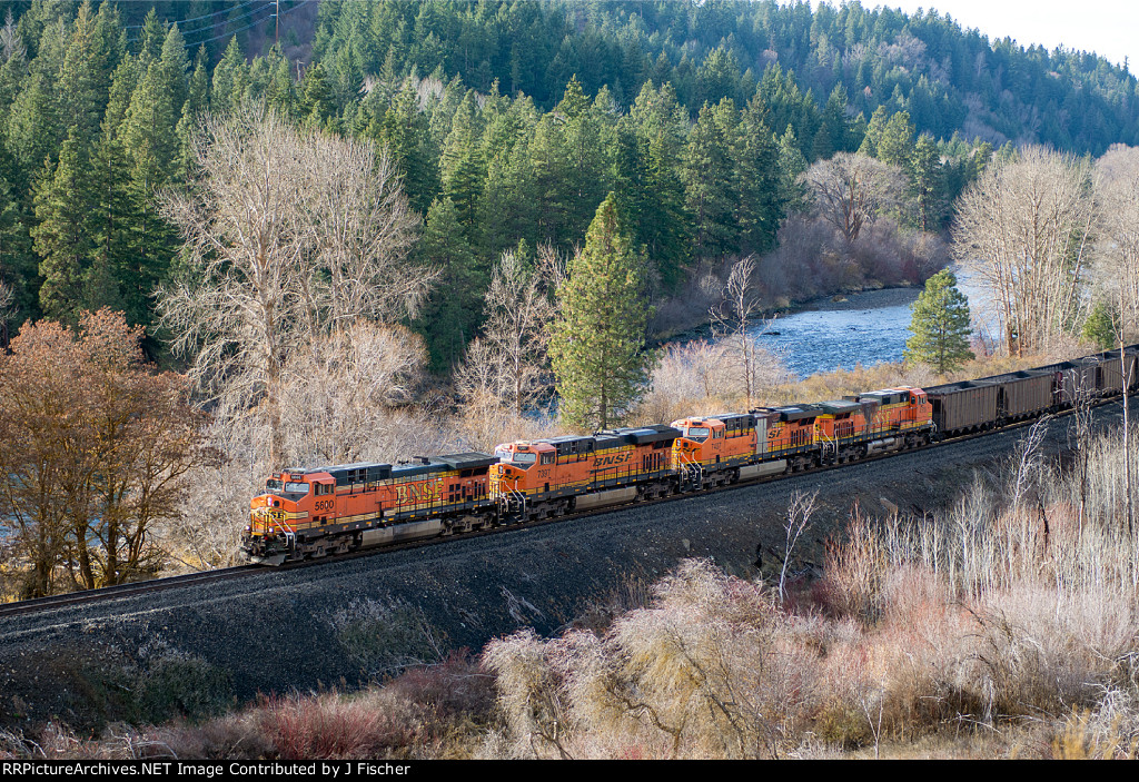 BNSF 5600